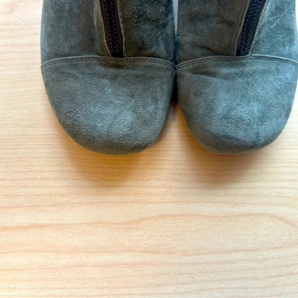Gentle  Souls women’s 9 suede boots mint condition in beautiful gray 9M - Picture 6 of 7